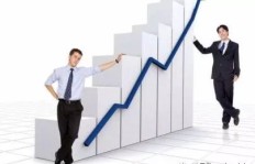 如何制定有效的兼职发展策略，提升个人职业成长？