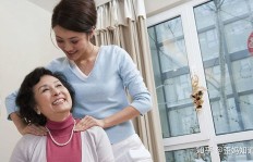 她是如何成为众人羡慕的’挣钱婆’的？