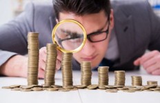 基金经理为何面临赚钱困境？市场变化下的投资挑战解析