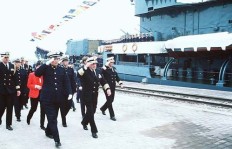 美海军官兵竟有＂副业＂？背后隐藏着怎样的秘密？