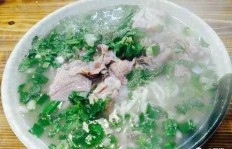 经营羊汤馆能否盈利？一碗羊汤背后的经济效益分析