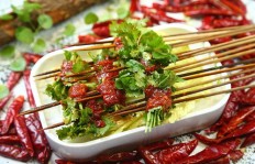 开一家火锅串串店真的能盈利吗？知乎上的经验分享靠谱吗？