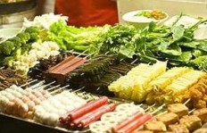 麻辣烫配送小哥赚钱吗