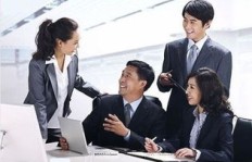 欧美职场人士下班后兼职激情演绎的电影，你看过吗？