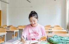 幼师女孩如何兼顾主业与副业？成功秘诀大公开！