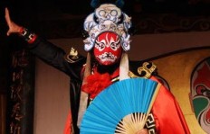 变脸技艺能否成为盈利之道？国粹传承下的经济效益探析