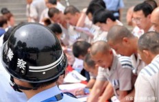 在监狱里服刑真的能赚到钱吗？真相令人深思