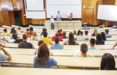 江苏大学研究生如何实现经济独立？赚钱途径有哪些？