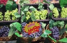 水果摊贩真的能靠卖水果盈利吗？他们的收入如何？