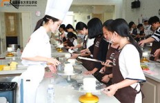 女孩学哪些技能更容易实现高薪就业？