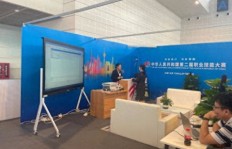 前台工作真的是副业吗？背后隐藏着怎样的真相？