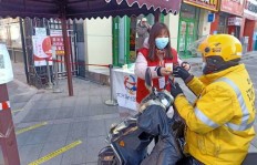 外卖快递小哥在驿站工作，收入情况如何？
