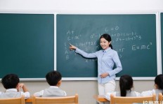 高校教师除了教书育人，副业究竟从事哪些工作？