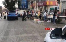 高速路口摆摊，卖什么商品利润最高？