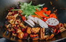 麻辣香锅味道如何？是美味还是辣度爆表？