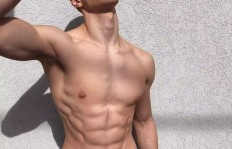你知道哪些网红副业男模最受欢迎吗？