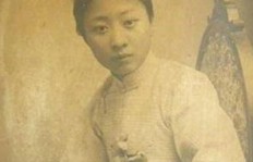 街头僧侣化缘，是真修行还是另有所图？
