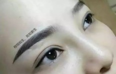 纹绣与化妆，哪个行业更能带来丰厚收入？