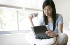 退休女性如何通过自媒体实现财务自由？