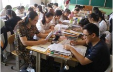 高中老师分享的早读视频，孩子们的表现如何引发关注？
