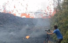 火山探险拍视频，真的能成为赚钱新途径吗？