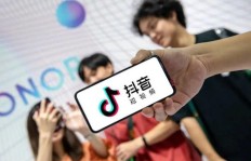 女生直播带货有哪些热门商品能快速盈利？
