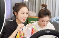 老板娘只顾赚钱却从不亲力亲为，这是为何？