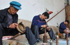 在旧社会，说书人靠技艺谋生，收入究竟如何？