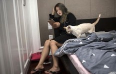 莆田女生摆摊做副业，月入过万背后的秘诀是什么？