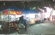 龙岩夜幕下兼职烧烤店，你好奇他们的工作日常吗？