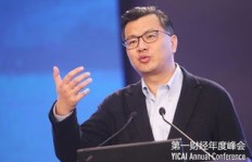 卫哲是如何在商海中实现财富积累的？